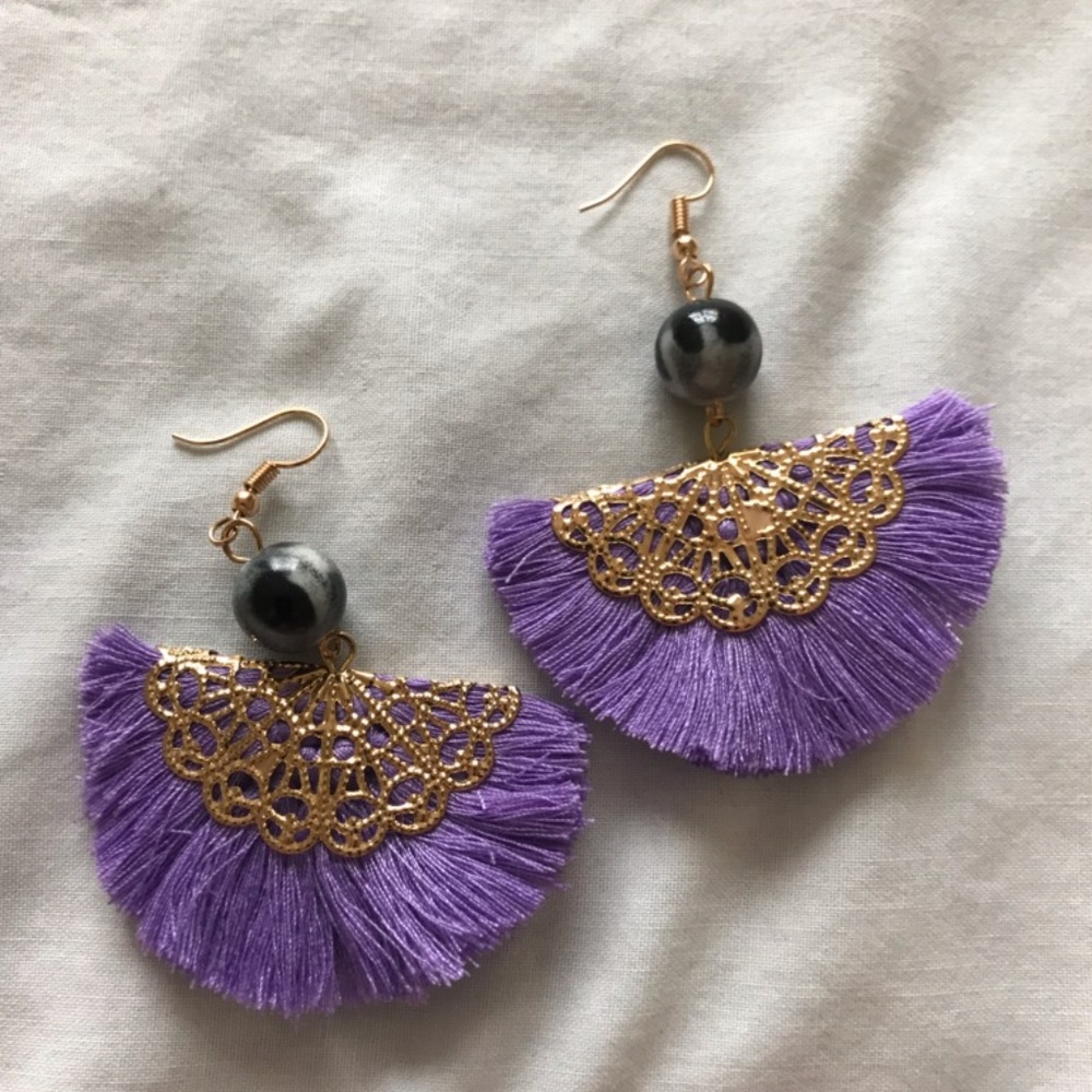 ④ for $7️⃣‼️ Trendy Tassel Earrings!